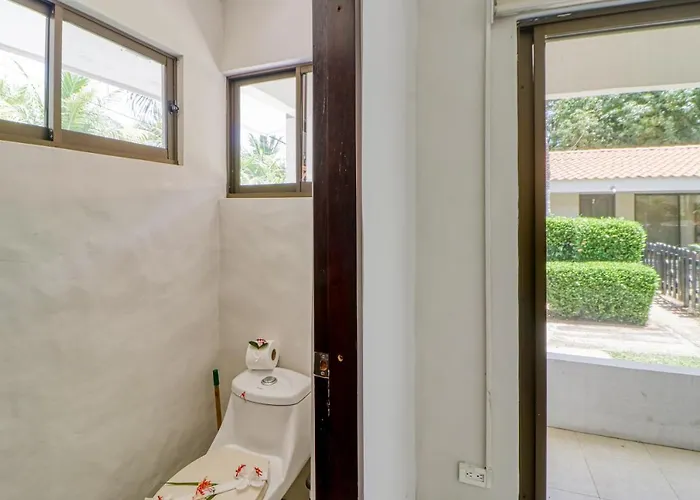 Studio W/ Resort-Style Pool, Walk To Beach! Coco