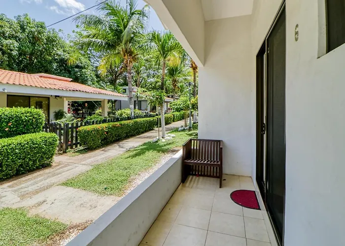 Studio W/ Resort-Style Pool, Walk To Beach! *